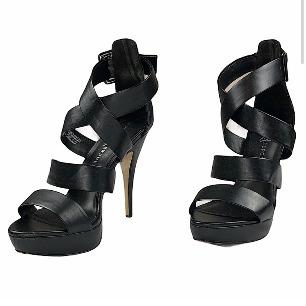 Rock and Republic Criss Cross Heels